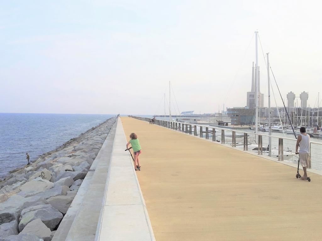 Alexandra'S Beach-Port บาดาโลนา ภายนอก รูปภาพ