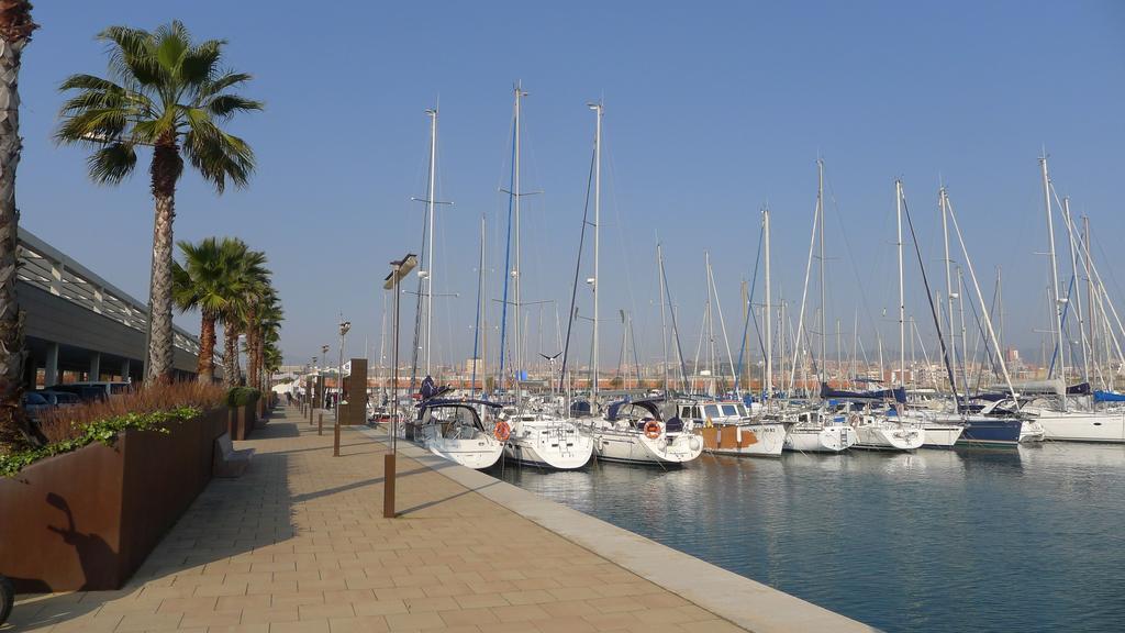 Alexandra'S Beach-Port บาดาโลนา ภายนอก รูปภาพ
